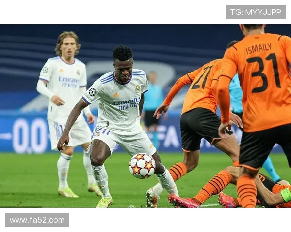 阿扎尔谈维尼修斯或早早退役